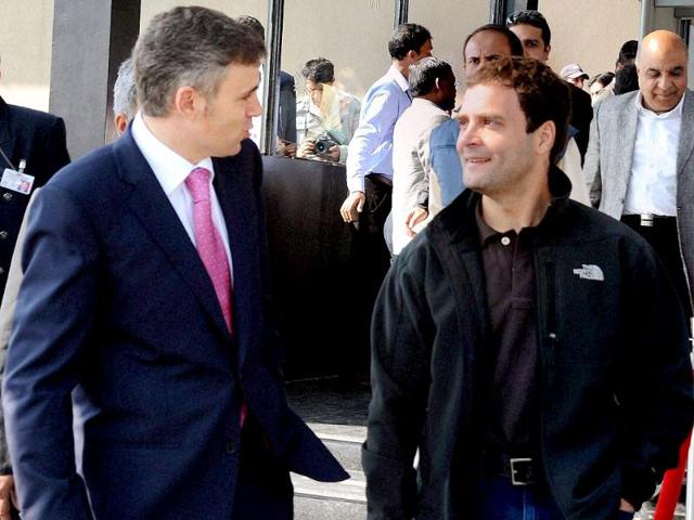 Jammu and Kashmir chief minister Omar Abdullah and Congress leader Rahul Gandhi at a business luncheon meeting in Srinagar. PTI Photo