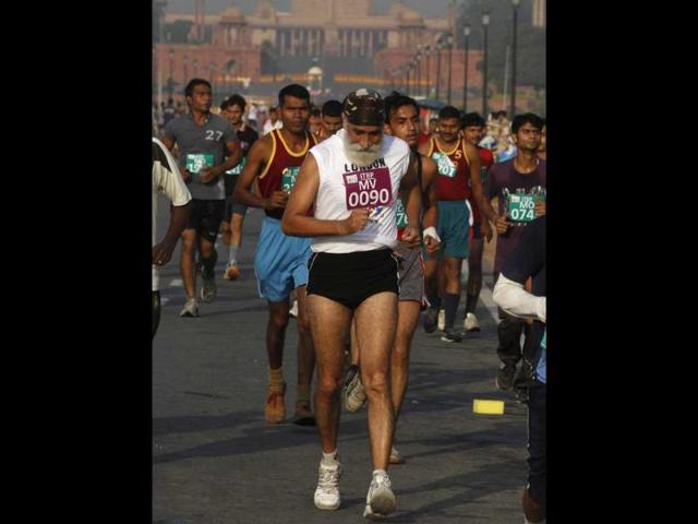 Participants take part in half marathon organized by The ITBP on the theme "Run for Nation" in New Delhi. (HT Photo/Sanjeev Verma)