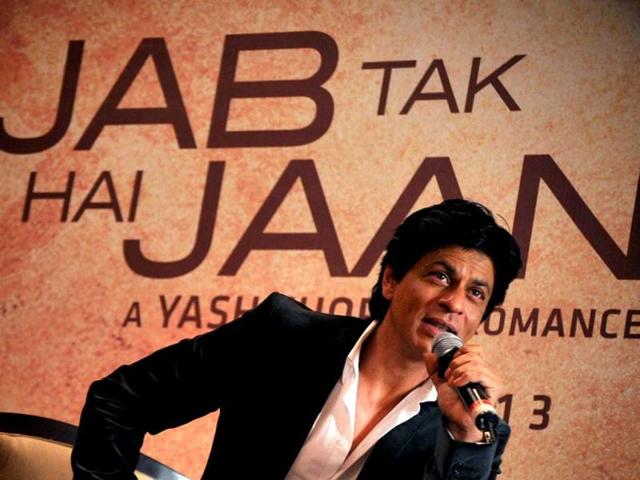 Shah Rukh Khan addresses the media at the Jab Tak Hai Jaan promotions.