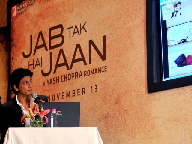 While Shah Rukh was physically present at the press conference, Katrina's presence was a virtual one. And the two were seen video-conferencing live.