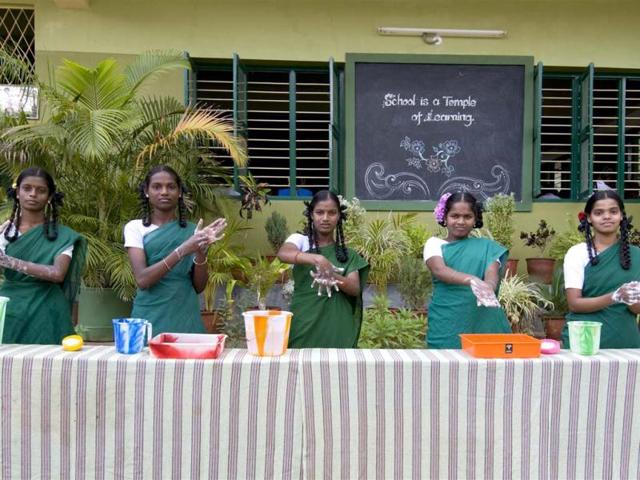 School girls demonstrate five steps of hand wash in Krishnagiri, Tamil Nadu. Photo courtesy: Unicef