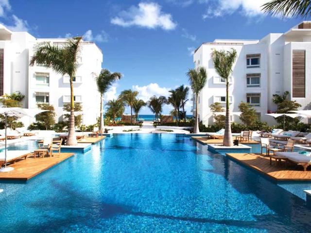Turks and Caicos: Paddleboard/Core Fusion