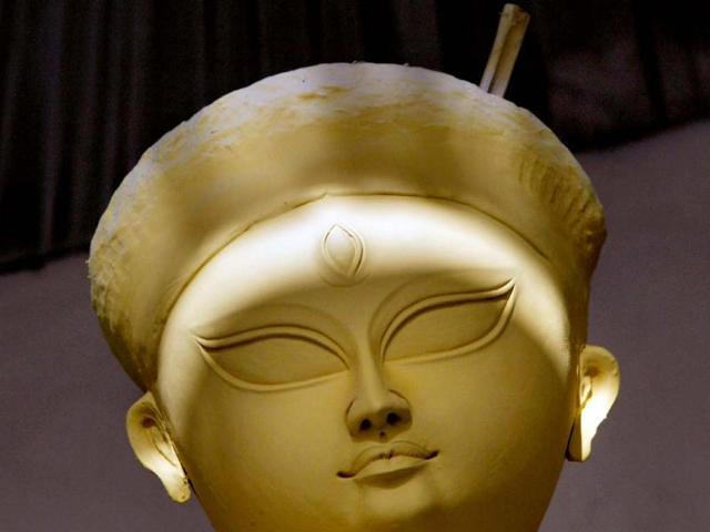 An unfinished idol of goddess Durga is seen in Mayur Vihar phase II, New Delhi. HT photo/Arijit Sen