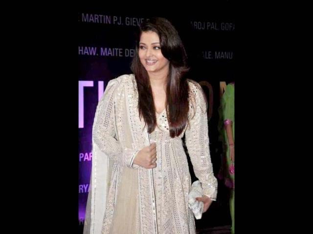 What's with the glow? Aishwarya Rai Bachchan is simply glowing on the occasion.