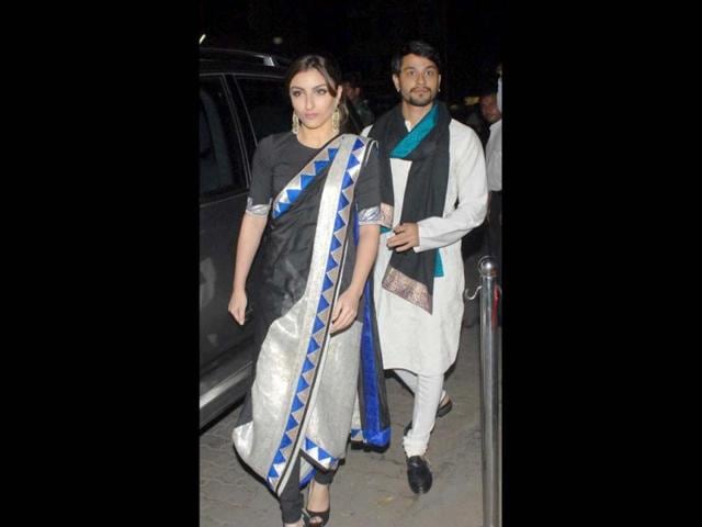 Soha Ali Khan arrived with beau Kunal Khemu at the sangeet function. (Photo credit: Prodip Guha)
