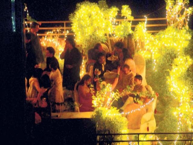 Guests danced to songs like Disco Deewane, Halkat Jawani, Radha and Disco Dancer.
