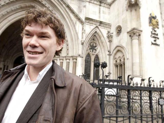 British-hacker-Gary-McKinnon-leaves-the-high-court-in-central-London-AFP-Shaun-Curry-File