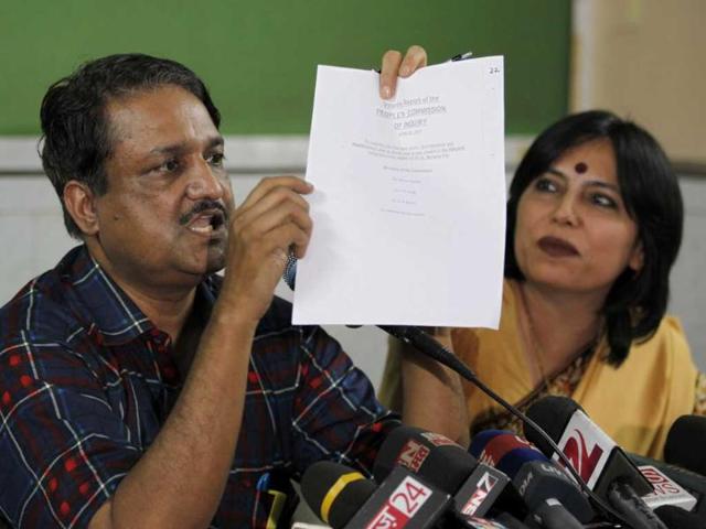 Former IPS officer YP Singh addresses a press conference at Marathi Patrakar Sangh in Mumbai. HT/Kunal Patil