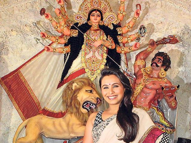 Rani Mukerji is also a devoted Bengali. She makes a point to ensure that she celebrates the reverred Durga Puja every year. Rani Mukerji celebrates Durga puja at hotel Tulip Star in Mumbai.