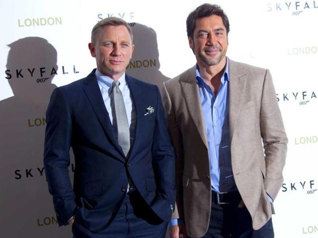 Hero & Villain: Daniel Craig (James Bond) poses with the film's villain Javier Bardem (Raoul Silva).