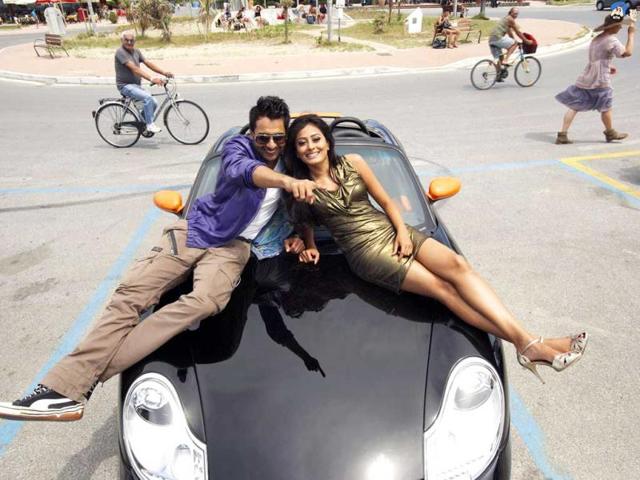 Ajab Gazabb Love: After F.A.L.T.U, Vashu Bhagnani is producing another project Ajab Gazabb Love for his son Jackky. The film is directed by Sanjay Gadhvi. The film will release on October 26.
