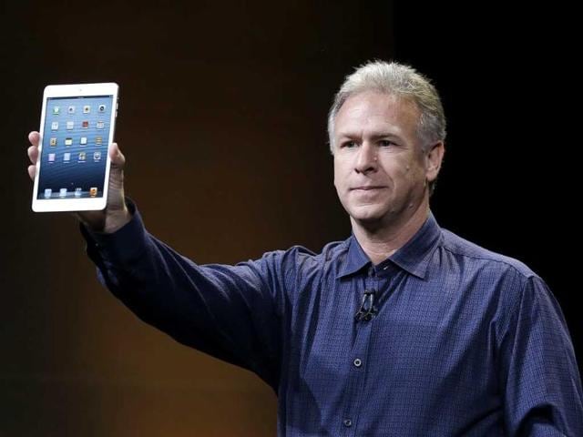 Phil-Schiller-Apple-s-senior-vice-president-of-worldwide-product-marketing-introduces-the-iPad-Mini-in-San-Jose-California-AP-Photo-Marcio-Jose-Sanchez Phil-Schiller-Apple-s-senior-vice-president-of-worldwide-product-marketing-introduces-the-iPad-Mini-in-San-Jose-California-AP-Photo-Marcio-Jose-Sanchez