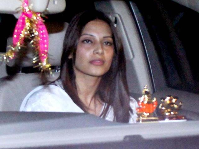 Bipasha Basu looks in a pensive mood as she arrives for Yash Chopra's Chautha ceremony.