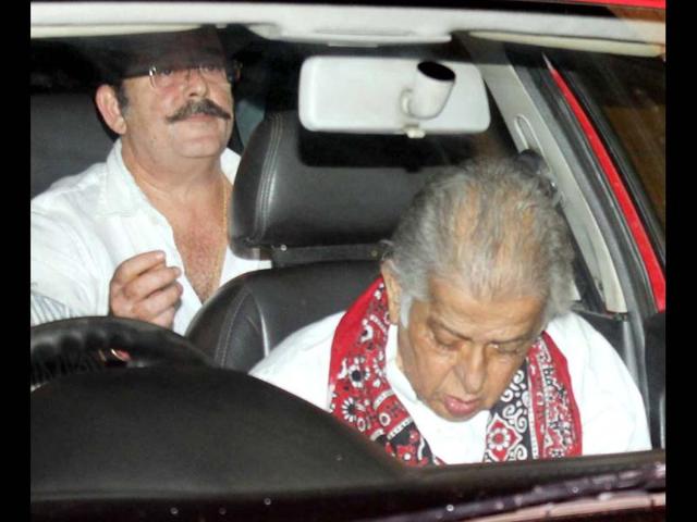 Shashi Kapoor who's not keeping well these days at Yash Chopra's Chautha.