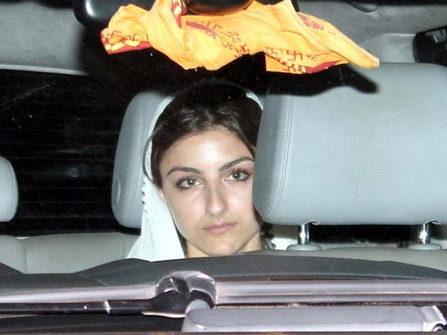 Soha Ali Khan looks glum as she arrives for Yash Chopra's Chautha.