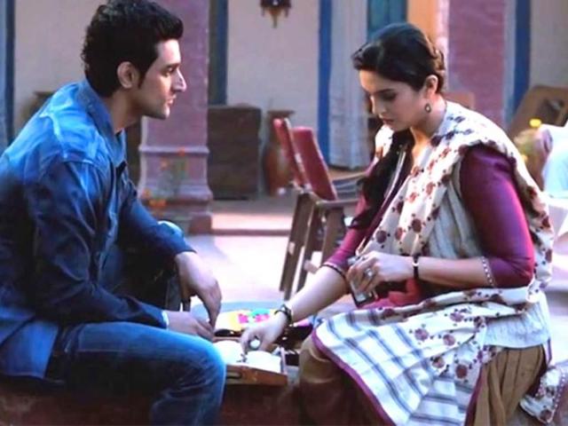 Huma Qureshi on Kunal Kapoor: “He is always involved in the script and the scene level.”