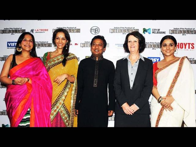 Dipannita Sharma (2L), Bollywood director Onir (C) , Australian Minister for Tourism in Victoria, Louise Asher (2R), and Bollywood actress and brand ambassador for Melbourne's Indian Film Festival, Vidya Balan, pose for a photo. (AFP)