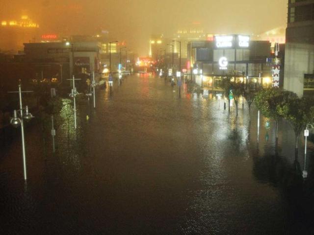 A flooded street is seen at nightfall during rains from superstorm Sandy in Atlantic City, New Jersey. AFP photo