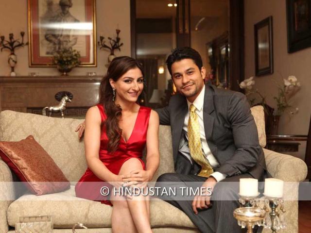 Soha Ali Khan and Kunal Khemu look picture perfect as they pose for the HT photoshoot. Soha Ali Khan and Kunal Khemu look picture perfect as they pose for the HT photoshoot.