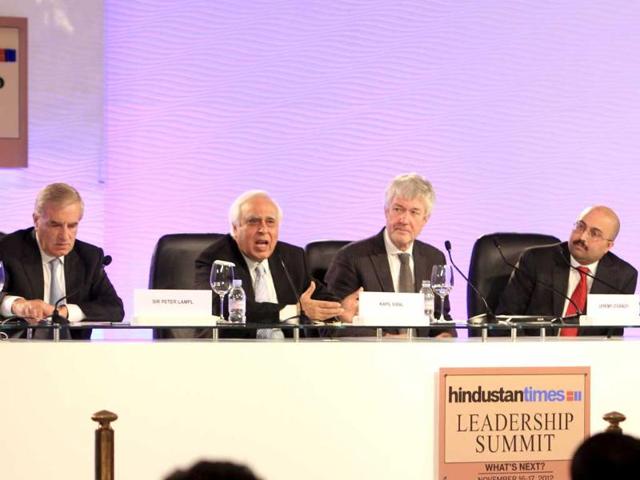 Union minister Kapil Sibal, chairperson The Sutton Trust Sir Peter Lampl, editor-in-chief of The Week Jeremy O'Grady and Dean, University of Chicago Booth School of Business prof Sunil Kumar at the Hindustan Times Leadership Summit in New Delhi. (HT Photo/Sanjeev Sharma)