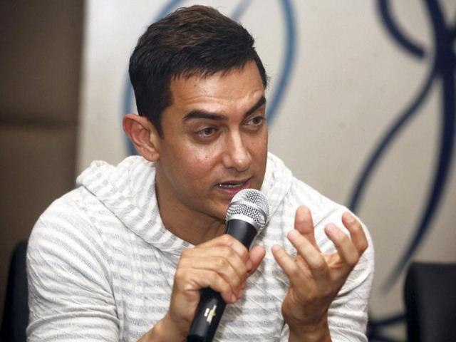 Aamir Khan addresses a press conference in Jalandhar.