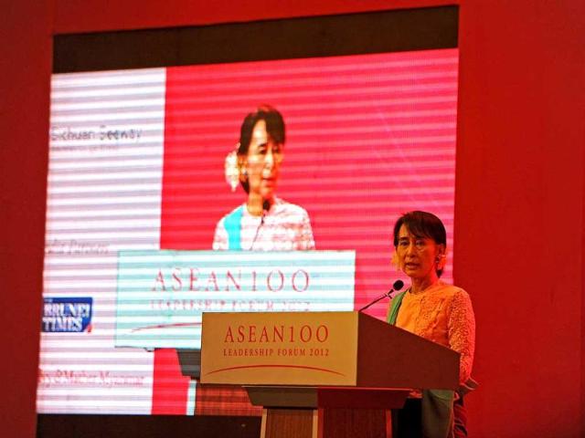 Myanmar democracy leader Aung San Suu Kyi talks during the ASEAN 100 Leadership Forum 2012 at a hotel in Yangon. Suu Kyi was speaking on the topic of 'Resilience in Turbulent Times'. AFP PHOTO