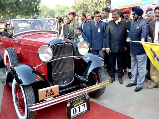 Army Chief General Bikram Singh flags off the 21 Gun Salute vintage car rally in New Delhi.