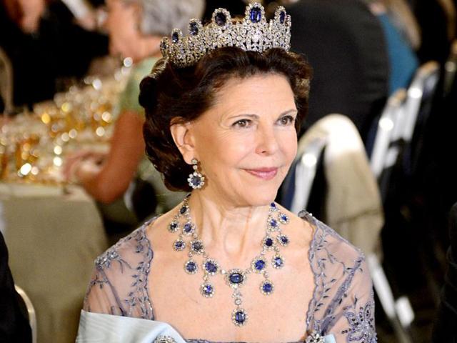 Queen Silvia of Sweden waits to attend the Nobel Banquet with the 2012 Nobel prize laureates, a traditional dinner after the Nobel Prize awarding ceremony at the Stockholm City Hall. AFP PHOTO/JONATHAN NACKSTRAND