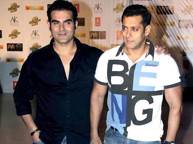 Salman Khan underwent a surgery for trigeminal neuralgia in August 2011. The super star flew to US to get the five-hour long procedure done. It took him a couple of weeks to bounce back. After a year and four months the actor went back to US again but this time for a regular health check up. Salman Khan underwent a surgery for trigeminal neuralgia in August 2011. The super star flew to US to get the five-hour long procedure done. It took him a couple of weeks to bounce back. After a year and four months the actor went back to US again but this time for a regular health check up.