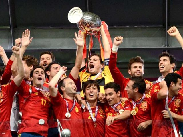 Spanish players celebrate after winning the Euro 2012 football championships final match Spain vs Italy on July 1, 2012 at the Olympic Stadium in Kiev. AFP Photo