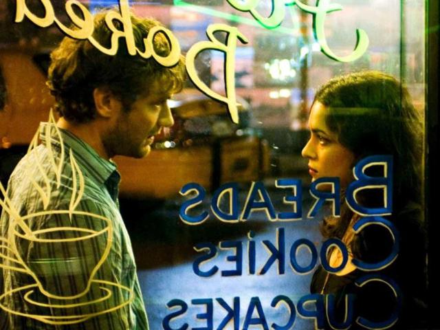Jude Law was also seen opposite Norah Jones in Wong Kar Wai's My Blueberry Nights (2007). Jude Law was also seen opposite Norah Jones in Wong Kar Wai's My Blueberry Nights (2007).