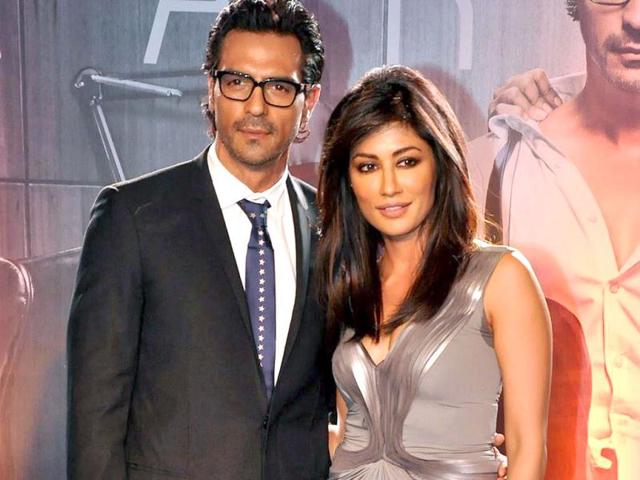 Chitrangda Singh and Arjun Rampal were recently seen getting posy at the launch of their upcoming film Inkaar Calendar 2013. The couple looked suave as they were dressed to the nines for the event. Take a look