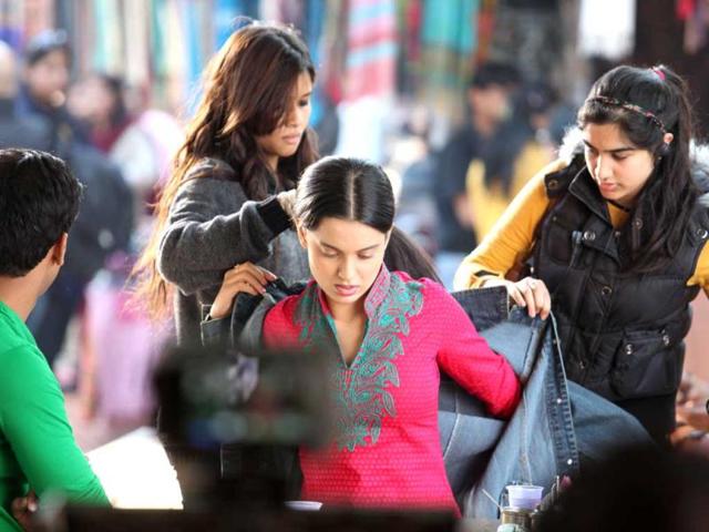 Kangna Ranaut was a sport during her shoot in Delhi for Queen. She readily used washrooms of local restaurants to change costumes when her vanity van was not available nearby.