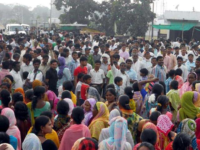 Villagers-protesting-against-the-forest-department-at-Navegaon-in-Gondia-district-in-Maharashtra-after-a-tiger-killed-five-women-HT-photo Villagers-protesting-against-the-forest-department-at-Navegaon-in-Gondia-district-in-Maharashtra-after-a-tiger-killed-five-women-HT-photo
