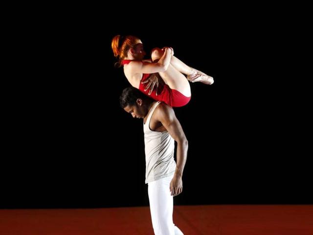 Sandra Mercky and Lazaro Cuervo Costa perform during the dress rehearsal of "Don Quichotte du Trocadero" ('Don Quijote of the Trocadero') at the national Chaillot theater in Paris. (AFP Photo)
