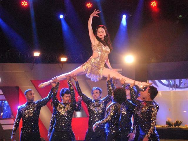 Yana Gupta performs a sizzling number during the grand finale celebrations of Bigg Boss 6.