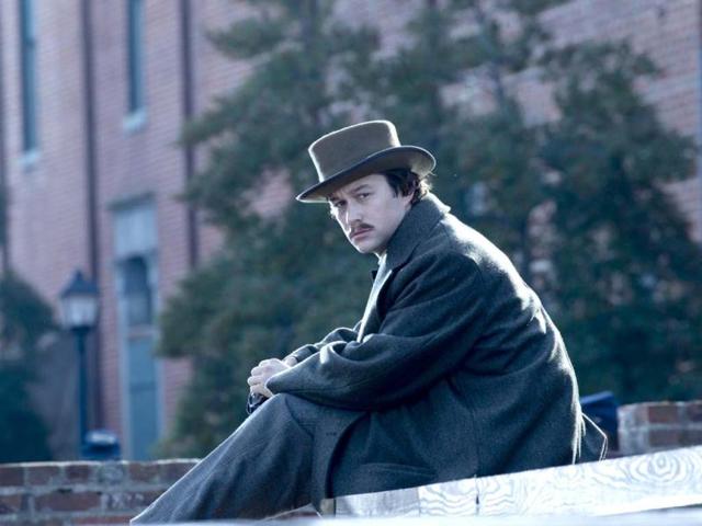 Joseph-Gordon-Levitt-plays-Abraham-Lincoln-s-son-Robert-Todd-Lincoln-in-the-film Joseph-Gordon-Levitt-plays-Abraham-Lincoln-s-son-Robert-Todd-Lincoln-in-the-film