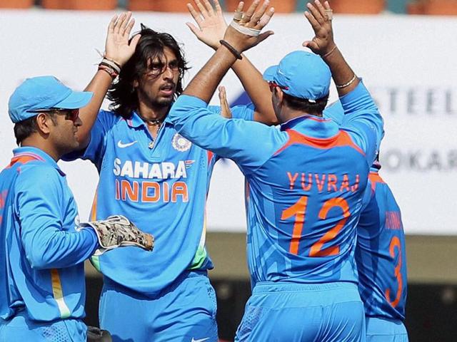 Ishant-Sharma-celebrates-with-teammates-after-dismissing-England-batsman-KP-Pietersen-during-the-3rd-ODI-cricket-match-at-JSCA-Stadium-in-Ranchi-PTI-Swapan-Mahapatra Ishant-Sharma-celebrates-with-teammates-after-dismissing-England-batsman-KP-Pietersen-during-the-3rd-ODI-cricket-match-at-JSCA-Stadium-in-Ranchi-PTI-Swapan-Mahapatra