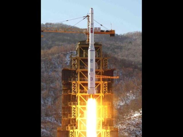 This file picture taken by North Korea's official Korean Central News Agency (KCNA)shows North Korean rocket Unha-3, carrying the satellite Kwangmyongsong-3, lifting off from the launching pad in Cholsan county, North Pyongan province in North Korea. North Korea today said it planned to carry out a nuclear test and more rocket launches aimed at its "arch-enemy" the United States in response to tightened UN sanctions, but offered no timeframe. AFP Photo