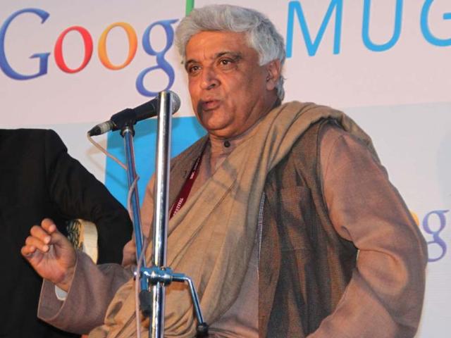 Lyricist-script-writer-Javed-Akhtar-addressing-DSC-Jaipur-Literature-Festival-in-Jaipur-on-Thursday-Photo-UNI