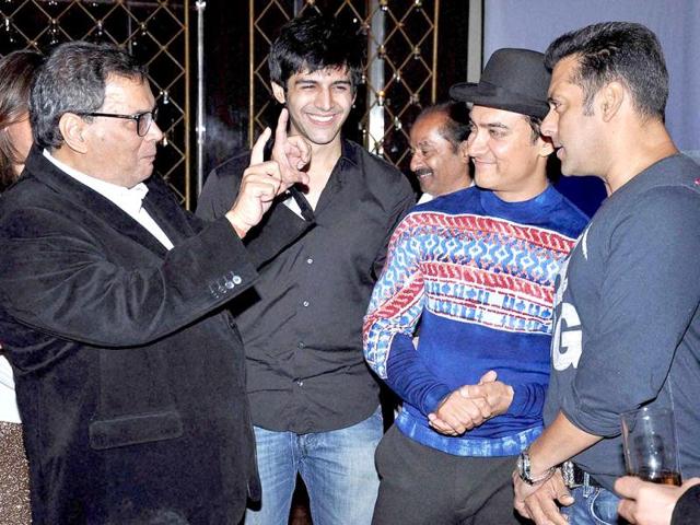 Subhash Ghai enjoys his birthday bash with actors Aamir Khan and Salman Khan in Mumbai on Monday January 28, Monday. (PTI Photo)
