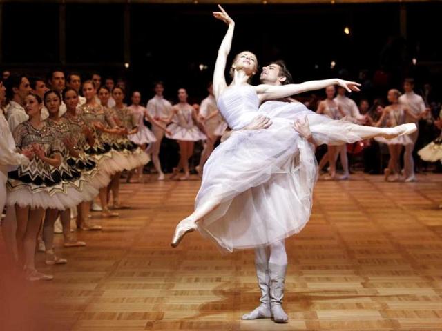 Dancers of the State Opera Ballet perform during a dress rehearsal for the traditional Opera Ball in Vienna. Reuters