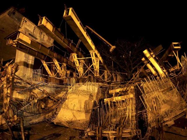 A-portion-of-the-under-construction-elevated-bridge-that-crashed-at-the-Mumbai-airport-on-Wednesday-night-PTI