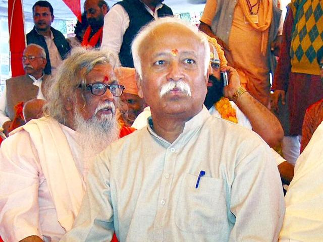 RSS-chief-Mohan-Bhagwat-along-with-sadhus-attending-the-Dharma-Sansad-organized-by-the-Vishwa-Hindu-Parishad-VHP-during-Maha-Kumbh-Mela-in-Allahabad-PTI
