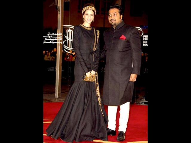 Kalki-looked-ethereal-in-a-white-sari-as-she-posed-with-husband-Anurag-Kashyap-at-a-jewellery-event Kalki-looked-ethereal-in-a-white-sari-as-she-posed-with-husband-Anurag-Kashyap-at-a-jewellery-event