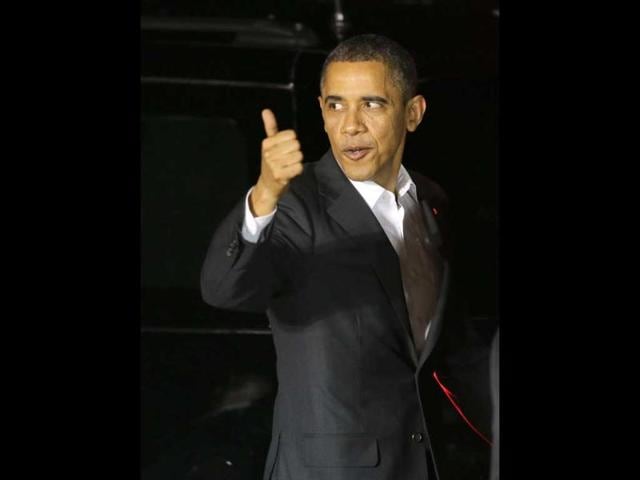 President Barack Obama arrives at Palm Beach International Airport in West Palm Beach, Florida. President Obama plans to spend the Presidents Day holiday weekend in the area. (AFP Photo)