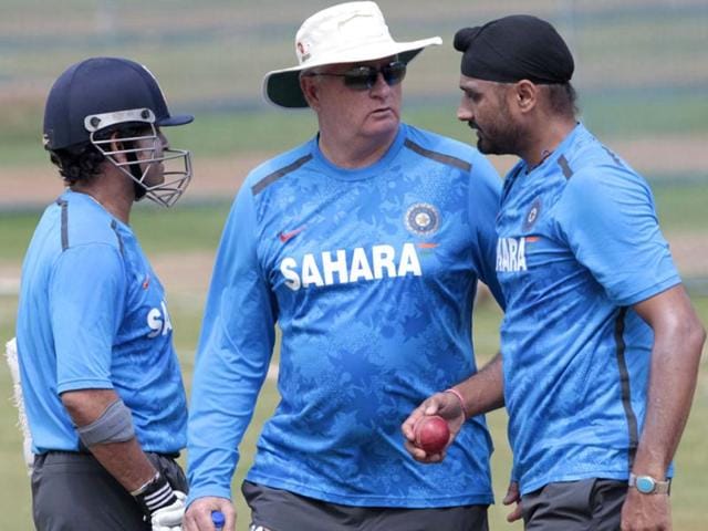 India coach Duncan Fletcher talks to Sachin Tendulkar and Harbhajan Singh during the practice session ahead of the first Test match against Australia at Chepock stadium in Chennai. HT photo/Santosh Harhare