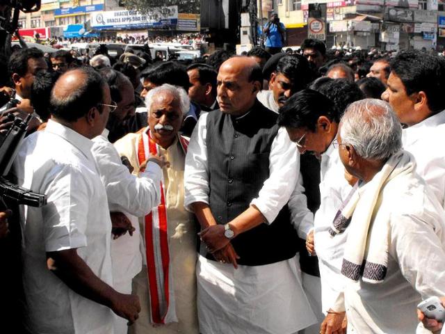 BJP president Rajnath Singh visiting the Hyderbad blast site. (UNI Photo)