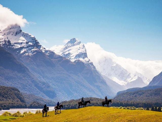 Here is the Lord of the Rings horse trek... live!!