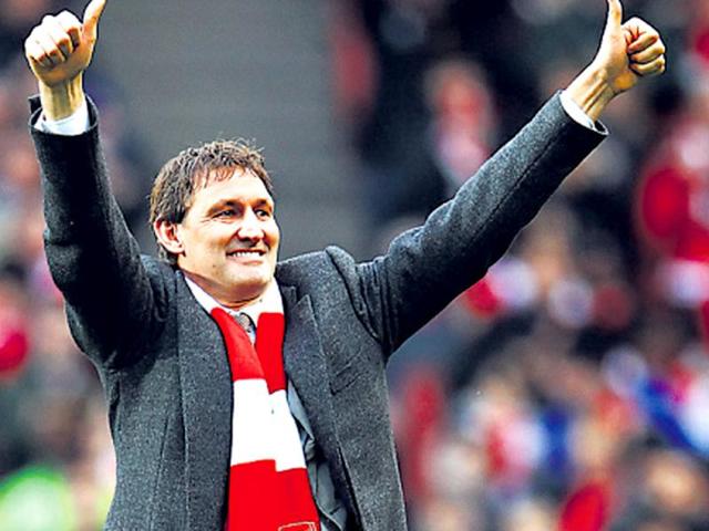 Former-Arsenal-player-Tony-Adams-has-begun-a-clinic-to-help-sportsmen-Getty-Images Former-Arsenal-player-Tony-Adams-has-begun-a-clinic-to-help-sportsmen-Getty-Images